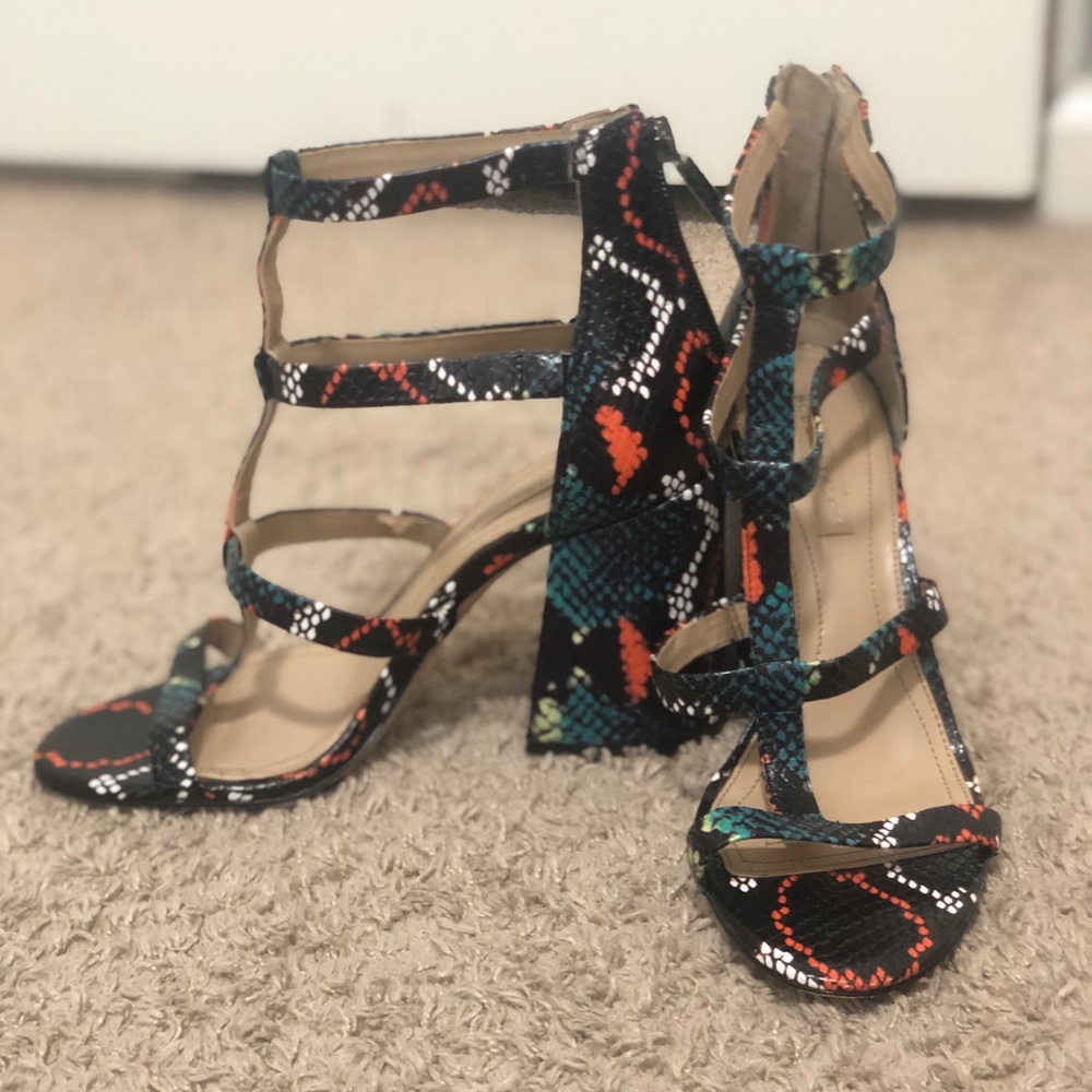 BCBGMAXAZRIA heels